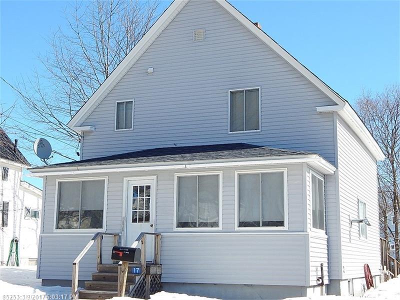 17 Maple ST, East Millinocket, ME 04430