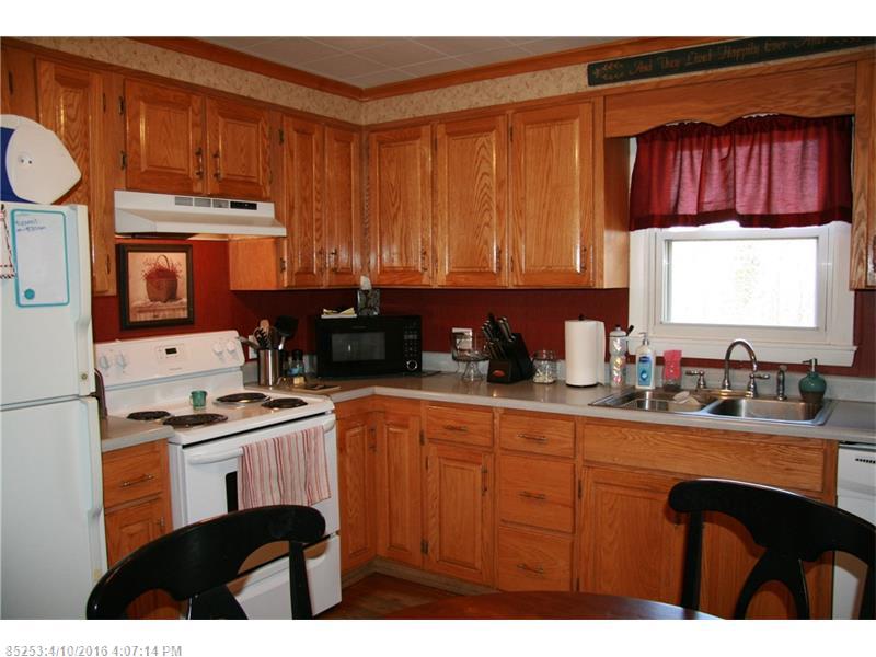 86 Water ST, Guilford, ME 04443