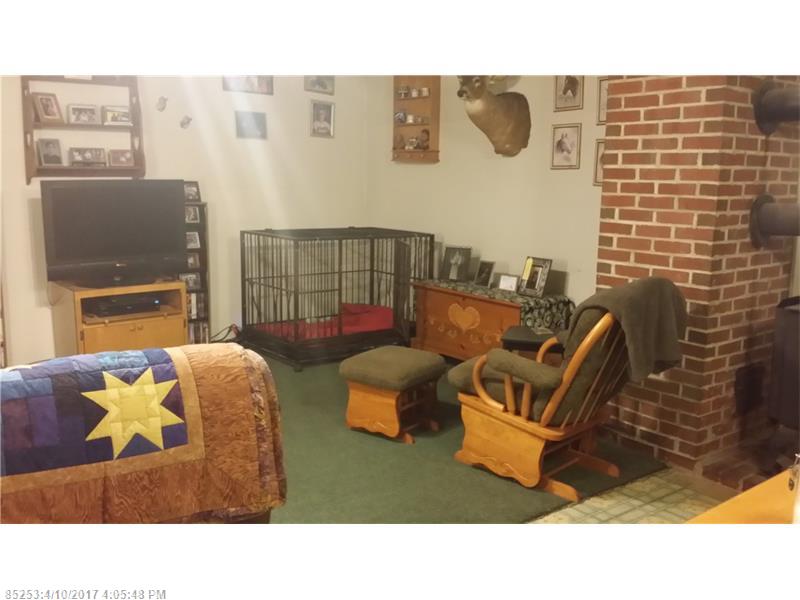 1544 State Hwy 150, Parkman, ME 04443