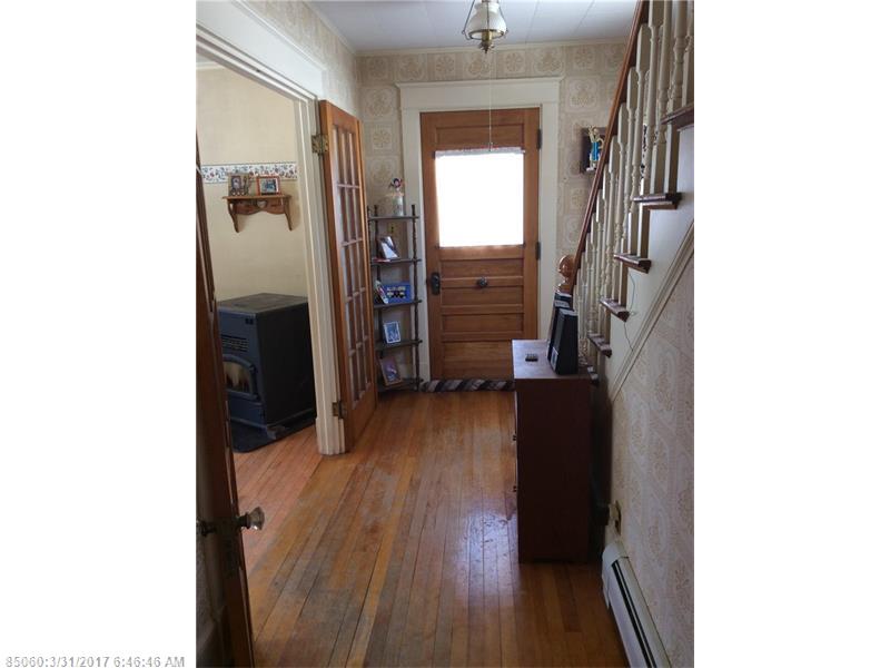 39 Oak ST, Guilford, ME 04443