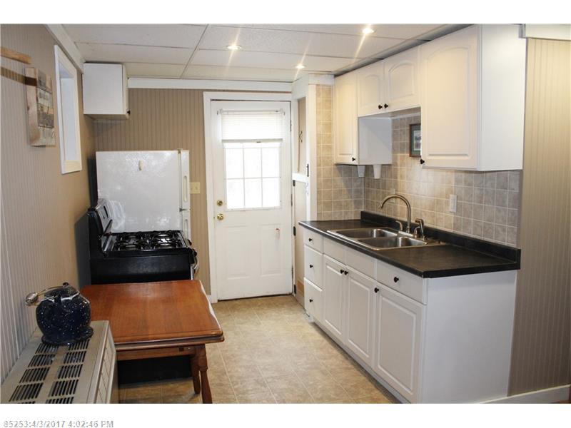 82 Fowlers LNDG, Hampden, ME 04444