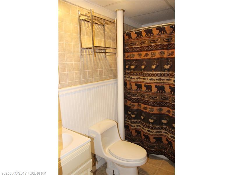 82 Fowlers LNDG, Hampden, ME 04444