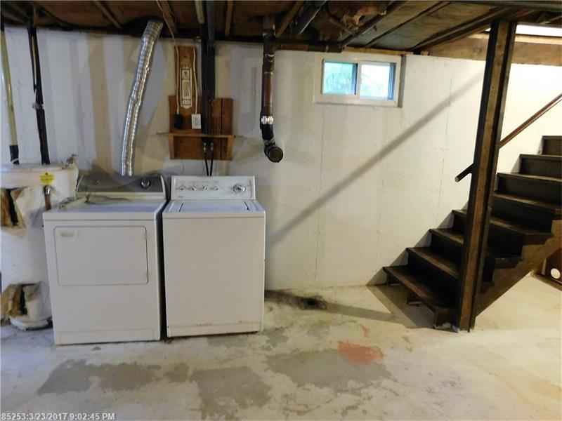 57 Hopkins RD, Hampden, ME 04444