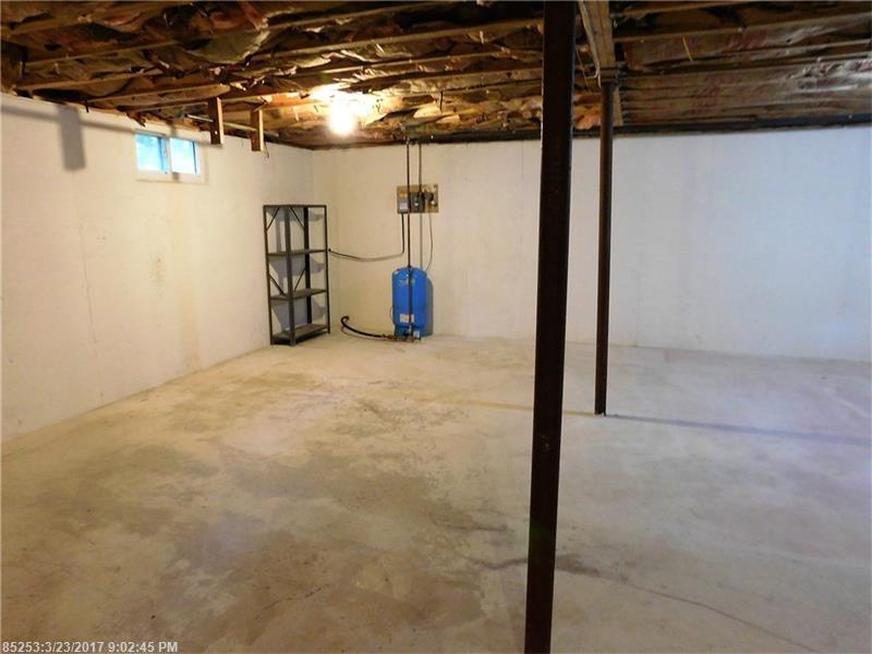57 Hopkins RD, Hampden, ME 04444