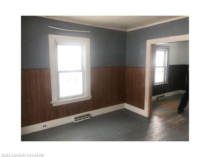 13 Katadin AVE, Lincoln, ME 04457