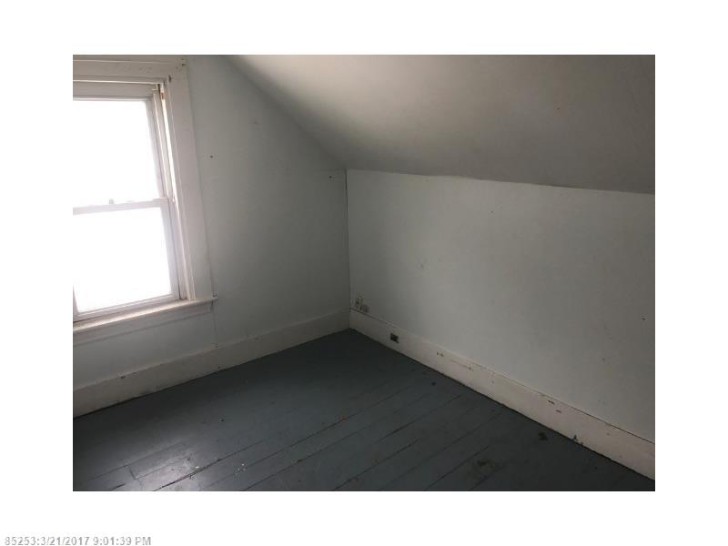 13 Katadin AVE, Lincoln, ME 04457