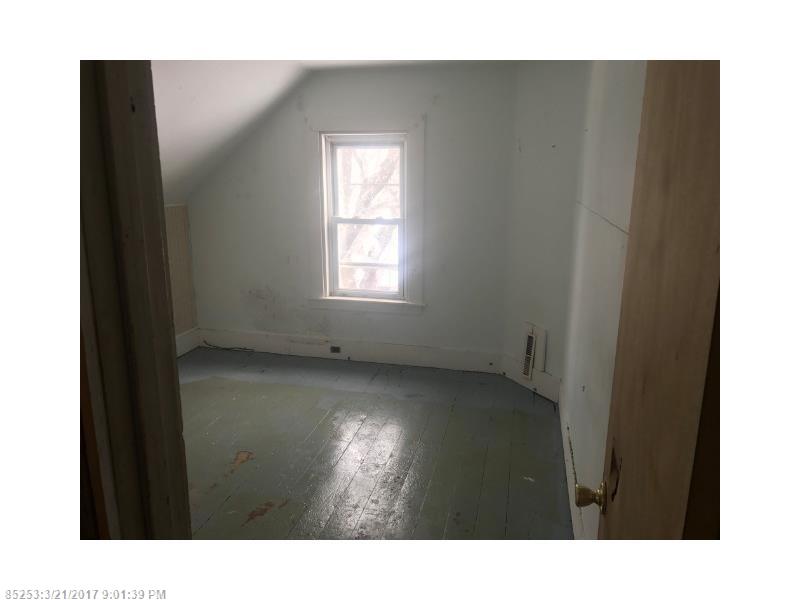 13 Katadin AVE, Lincoln, ME 04457