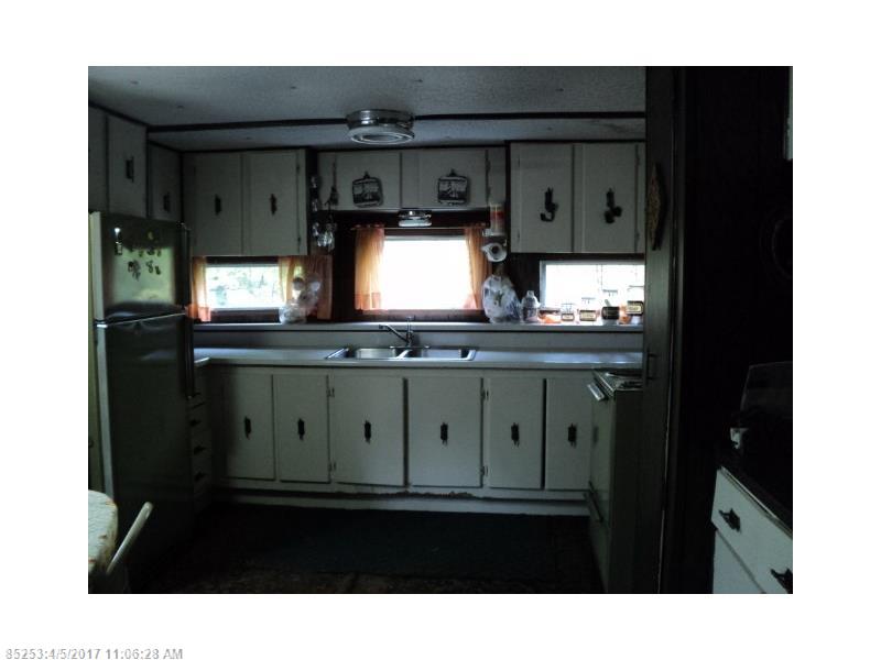 43 Ludden LN, Lincoln, ME 04457