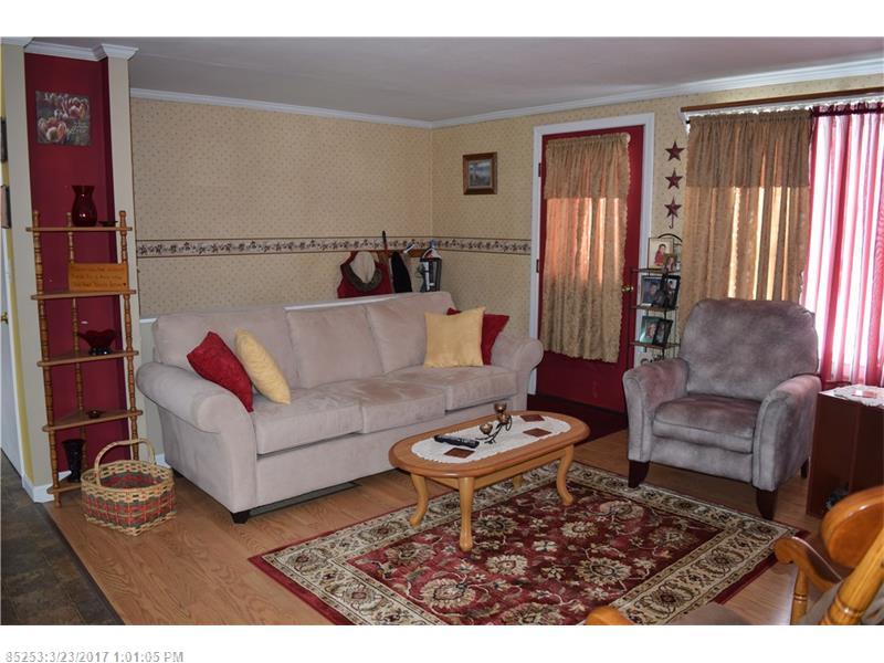 23 Warsaw CIR, Lincoln, ME 04457