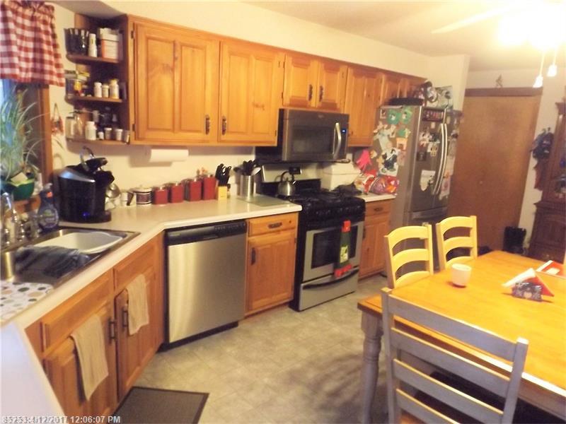 251 Lee RD, Lincoln, ME 04457