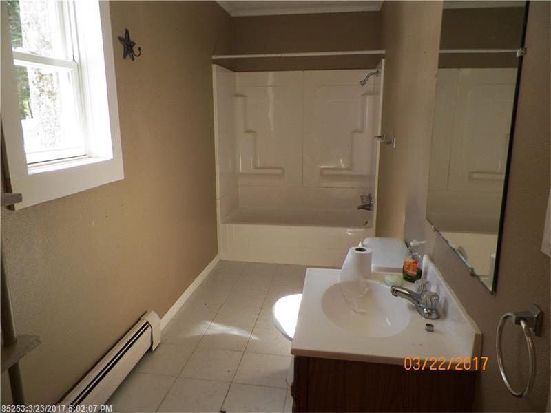 30 Worcester WAY, Lincoln, ME 04457
