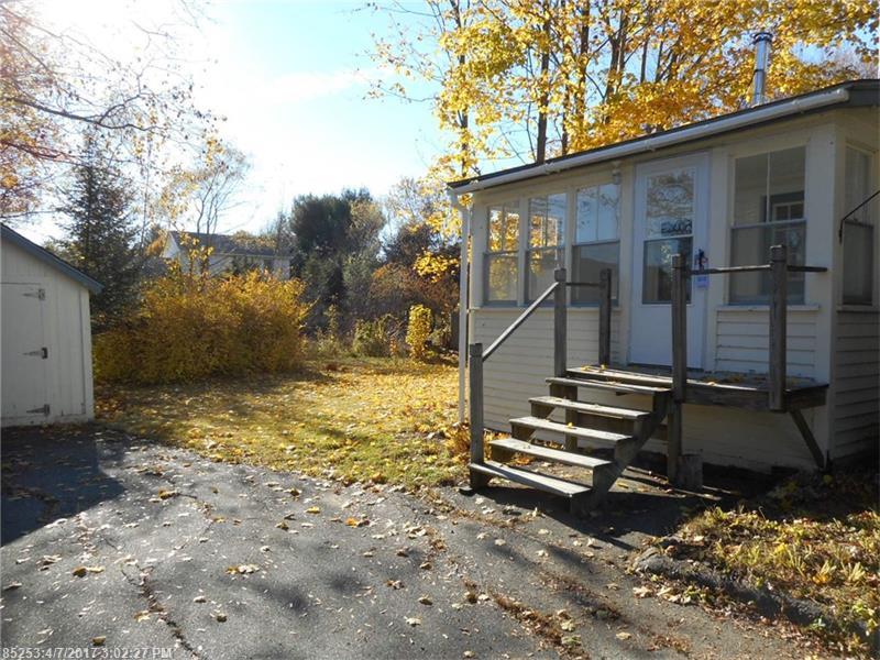 6 Gilbert ST, Orono, ME 04473