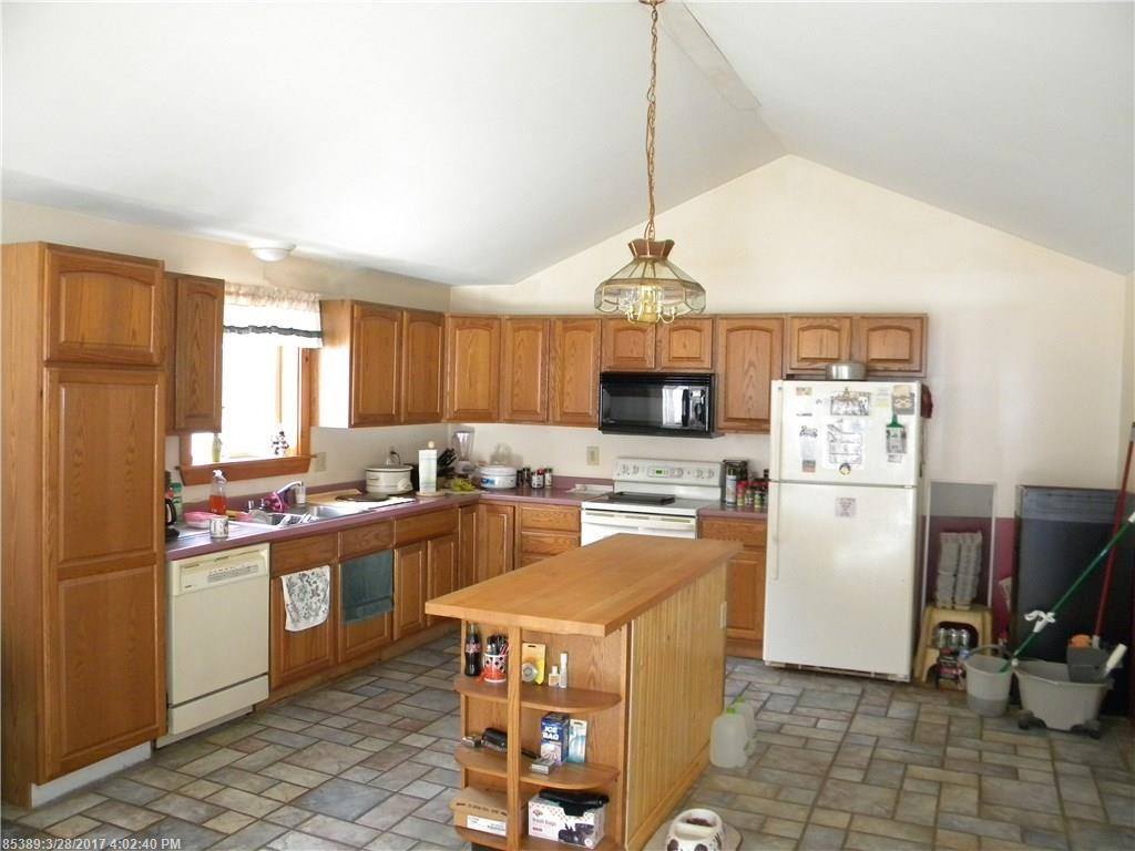 48 Ruby Ln, Orrington, ME 04474