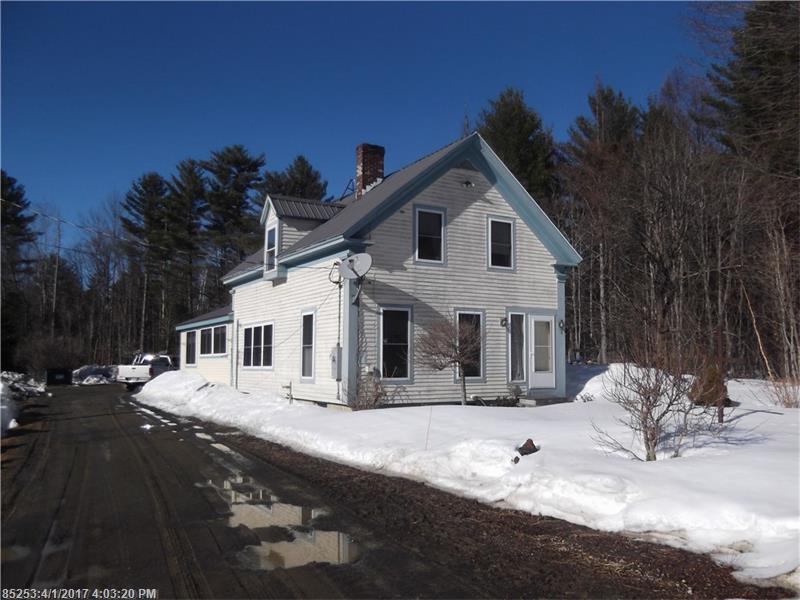 19 Ames LN, Sangerville, ME 04479