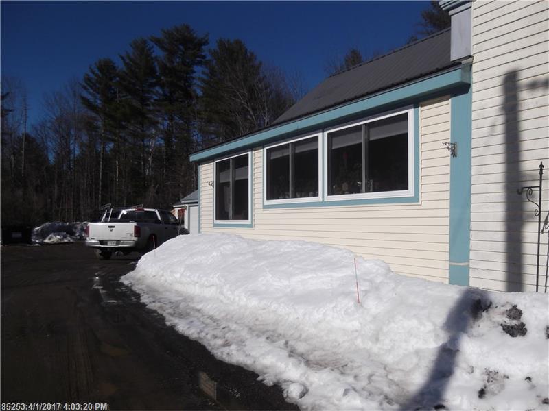 19 Ames LN, Sangerville, ME 04479