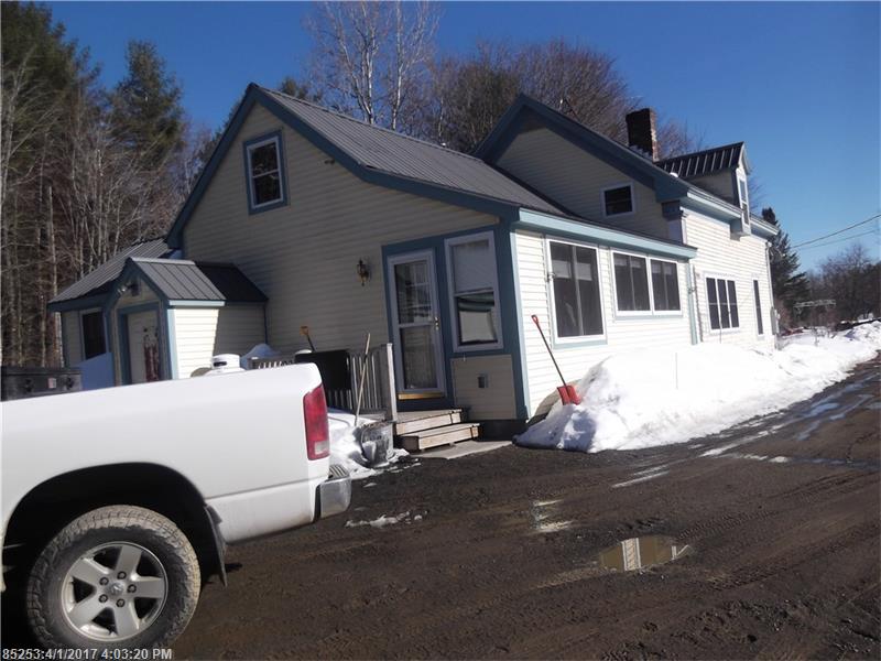 19 Ames LN, Sangerville, ME 04479