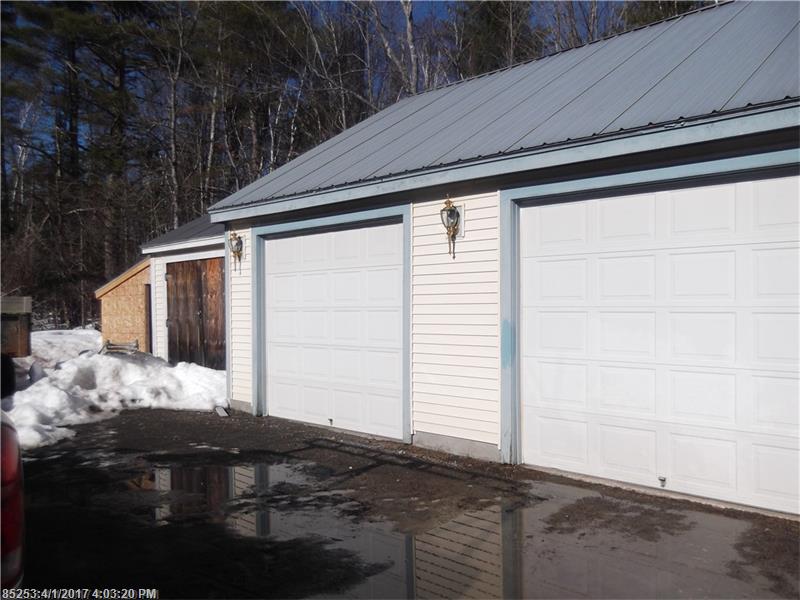 19 Ames LN, Sangerville, ME 04479