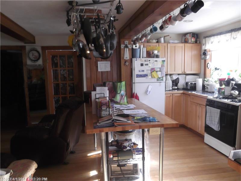 19 Ames LN, Sangerville, ME 04479