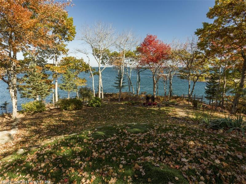 18 N-2-B RD, Bristol, ME 04554