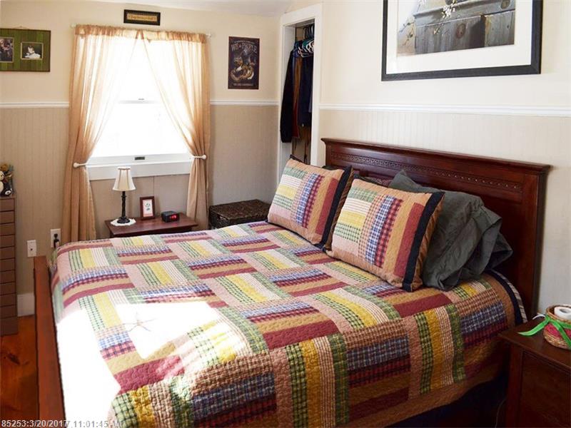 27 Dodge RD, Edgecomb, ME 04556