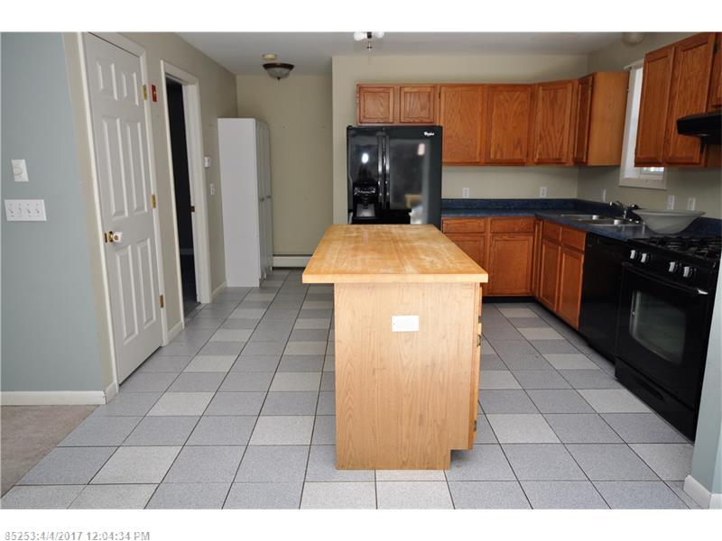117 Lakes LN, Ellsworth, ME 04605