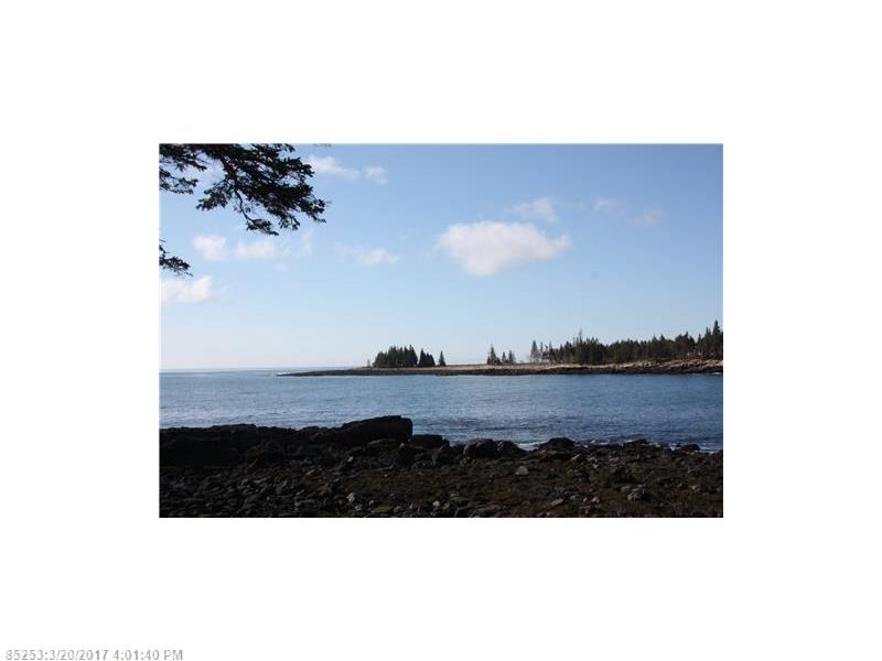 26 Blance LN, Gouldsboro, ME 04607
