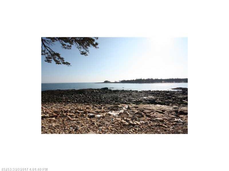 26 Blance LN, Gouldsboro, ME 04607