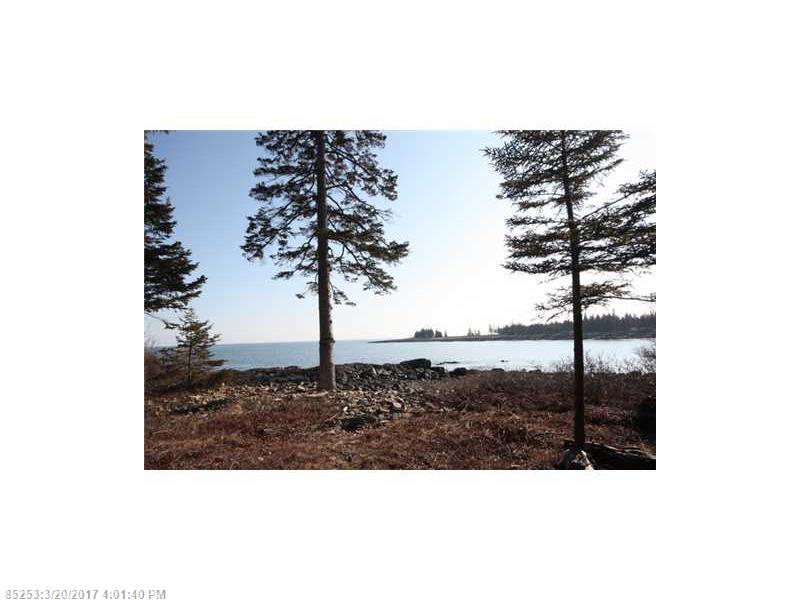26 Blance LN, Gouldsboro, ME 04607