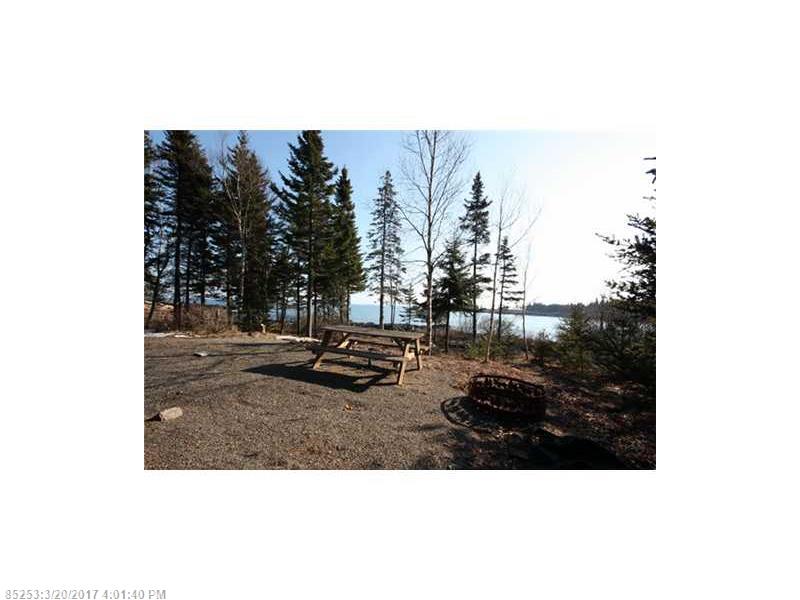 26 Blance LN, Gouldsboro, ME 04607