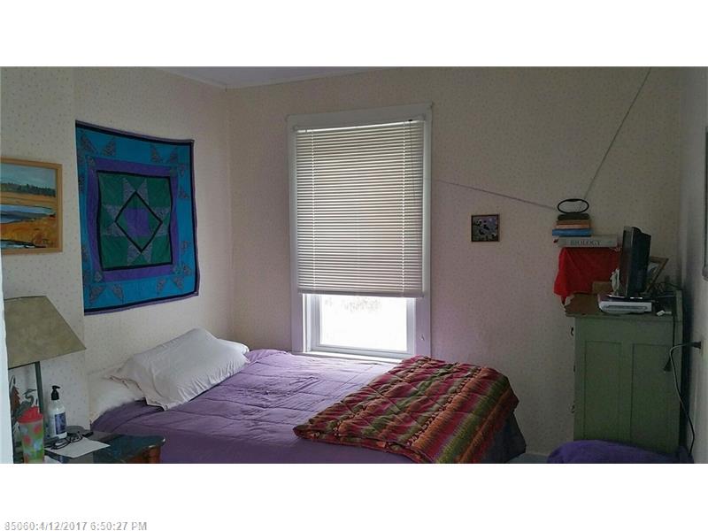 6 Paddy LN, Franklin, ME 04634