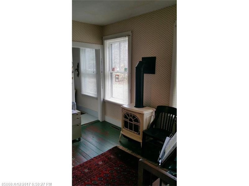 6 Paddy LN, Franklin, ME 04634