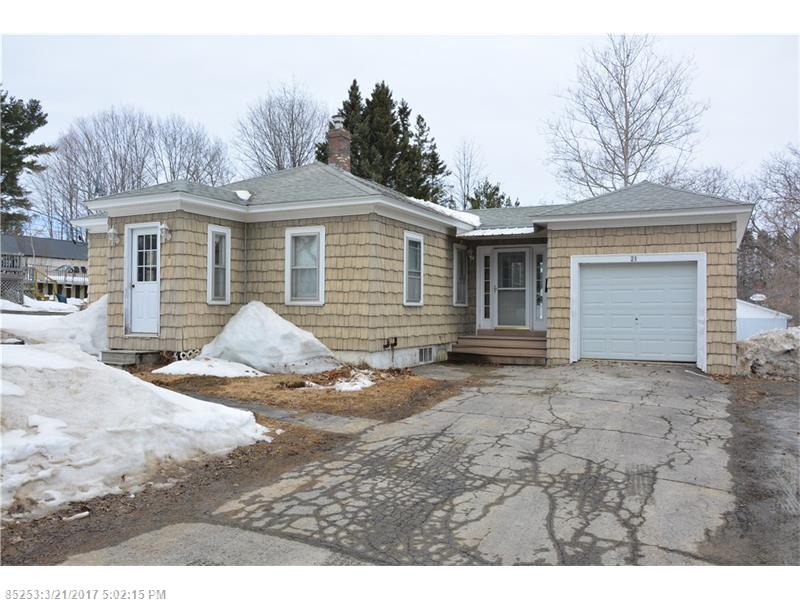 21 Cleveland ST, Houlton, ME 04730