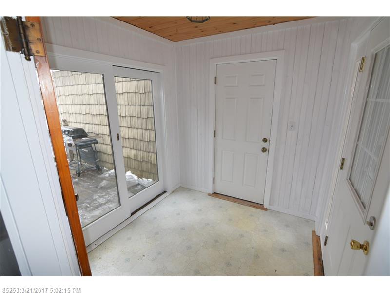 21 Cleveland ST, Houlton, ME 04730