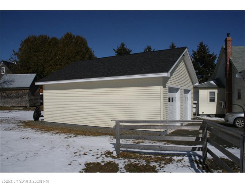 19 Old Calais RD, Houlton, ME 04730