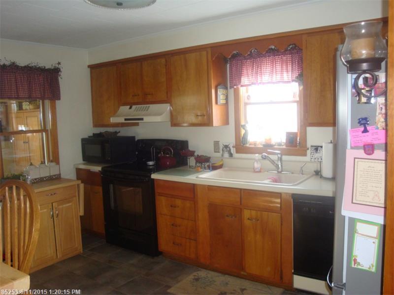 15 Coolidge Avenue, Caribou, ME 04736