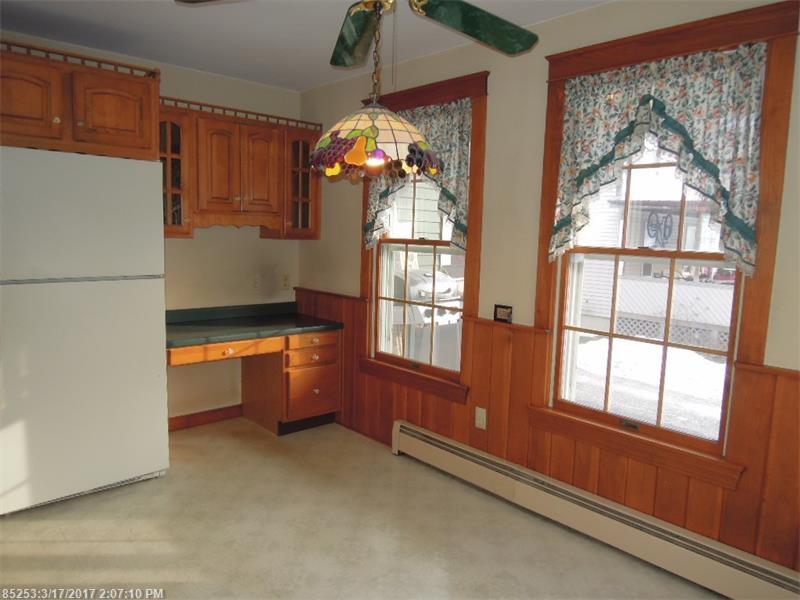 17 Thomas AVE, Caribou, ME 04736