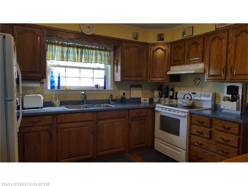 29 Harvest RD, Caribou, ME 04736