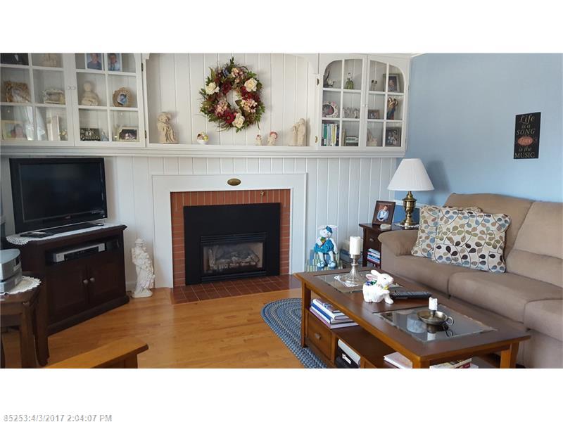 29 Harvest RD, Caribou, ME 04736