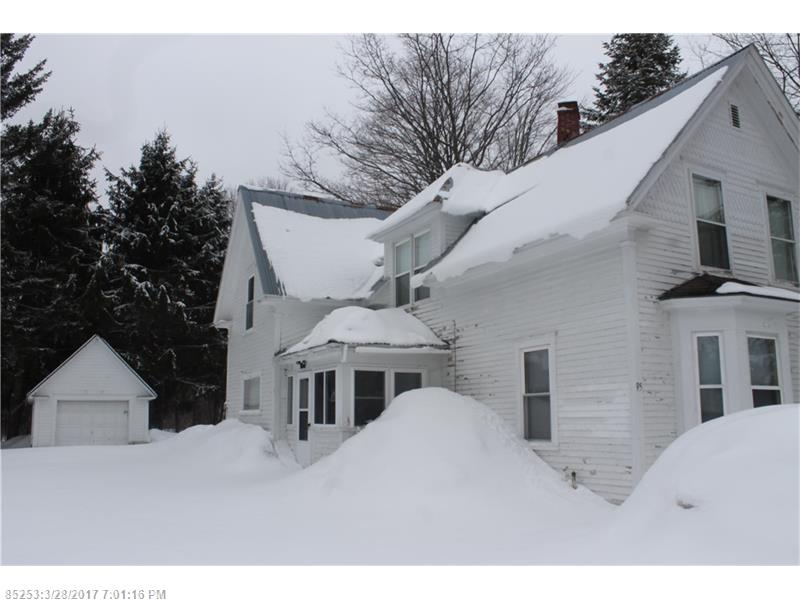 95 Houlton RD, Island Falls, ME 04747
