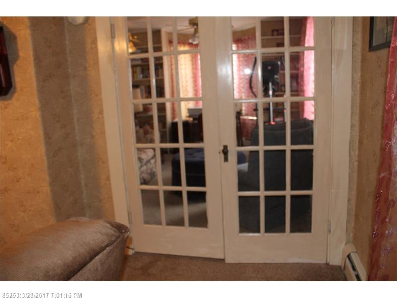 95 Houlton RD, Island Falls, ME 04747
