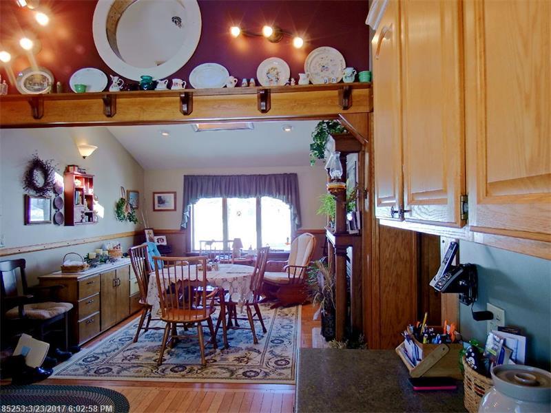 64 Library ST, Island Falls, ME 04747