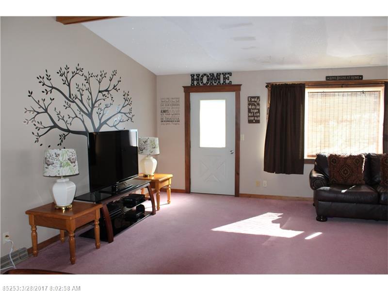 32 Leighton AVE, Limestone, ME 04750