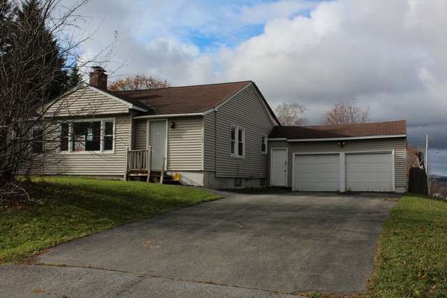122 Dudley StPresque Isle, ME, 04769Aroostook County