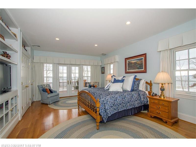 27 Water's Edge DR, Lincolnville, ME 04849
