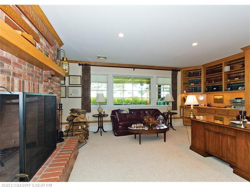 27 Water's Edge DR, Lincolnville, ME 04849