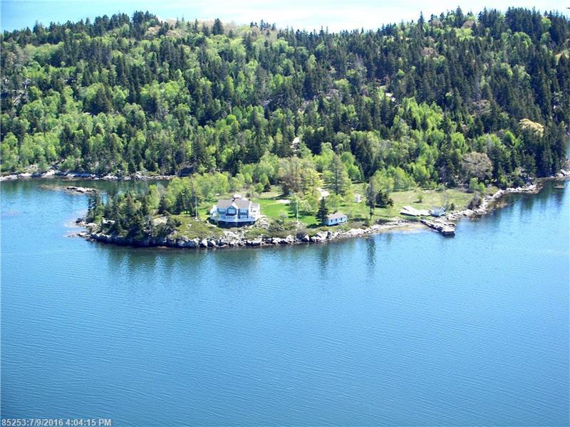 216 ZEKES POINT RD, Vinalhaven, ME 04863