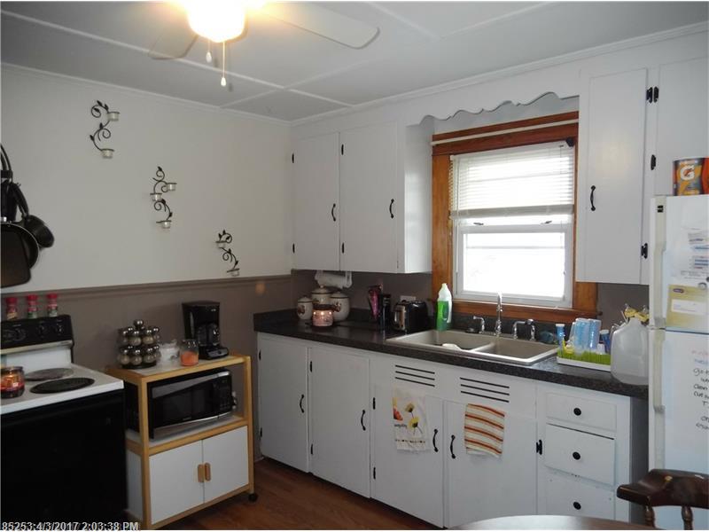 7 Canabas AVE, Waterville, ME 04901