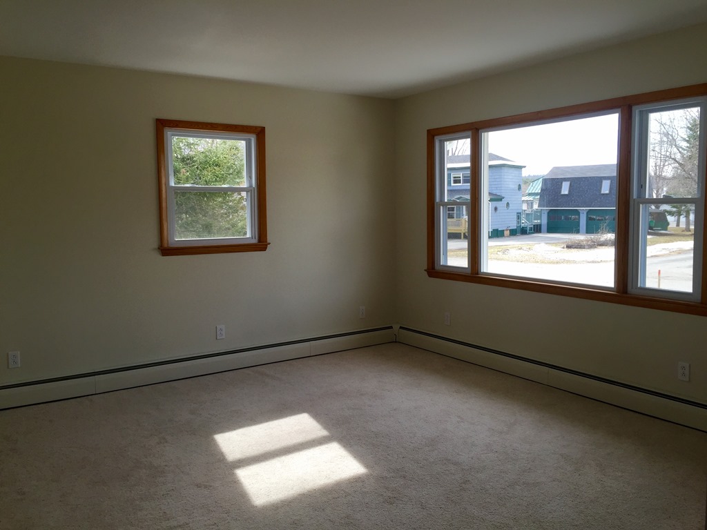 10 Oakdale Street, Waterville, ME 04901