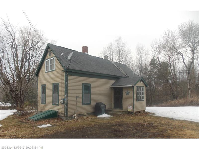 32 Lords Hill CIR, Athens, ME 04912