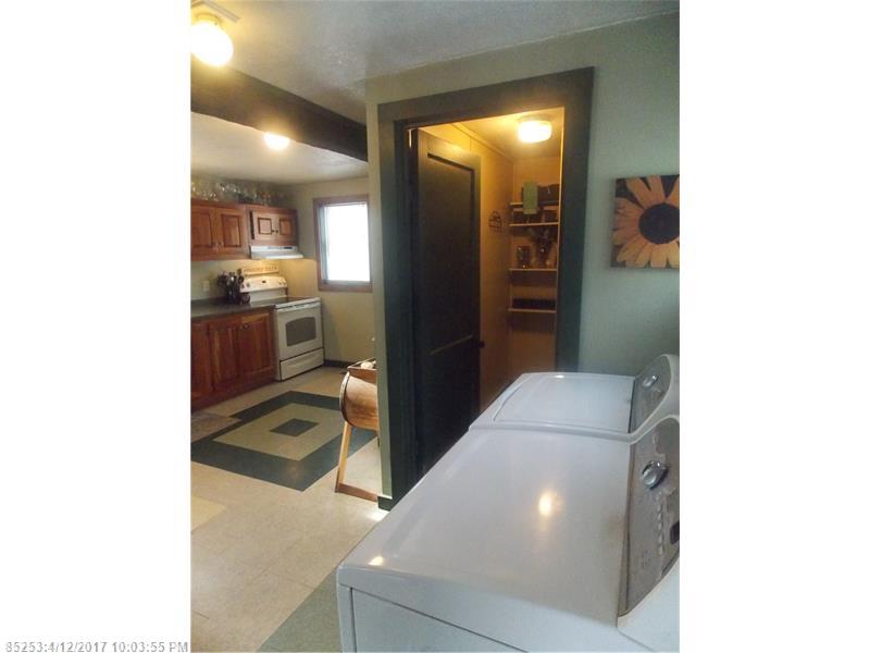 32 Lords Hill CIR, Athens, ME 04912